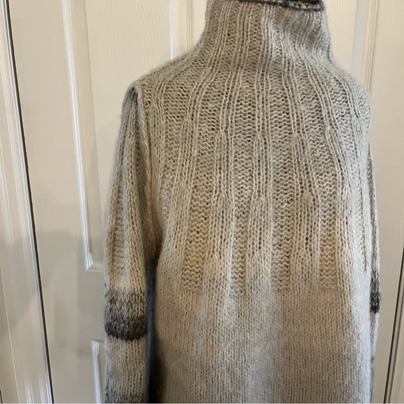Anthropology Ombré fuzzy chunky knit high neck sweater , wool blend , Sz XS - Picture 12 of 12